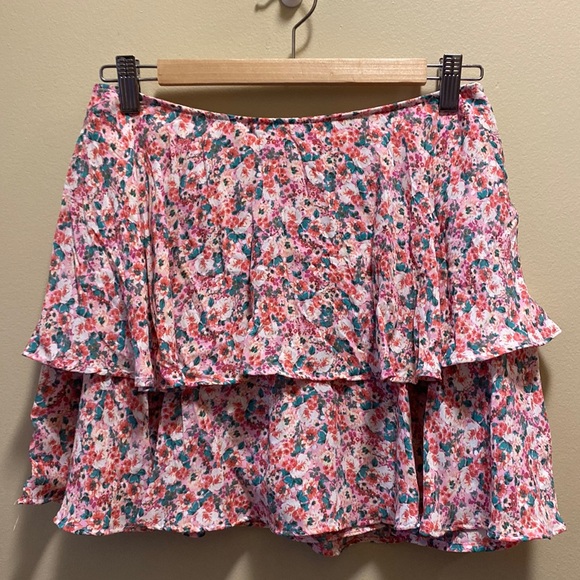 ✨BRAND NEW✨ ZARA PINK FLOWER PRINT SKORT - Picture 1 of 8